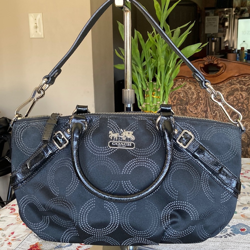 Coach Madisin Sophia  Handbag/ shoulder bag. OPT Dotted signatures, Black color